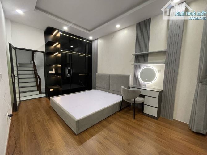 BÁN NHÀ LÊ THANH NGHỊ - HAI BÀ TRƯNG - DÒNG TIỀN 300TR/NĂM30m² x 6 tầng*MT5m*6.150 tỷ - 1