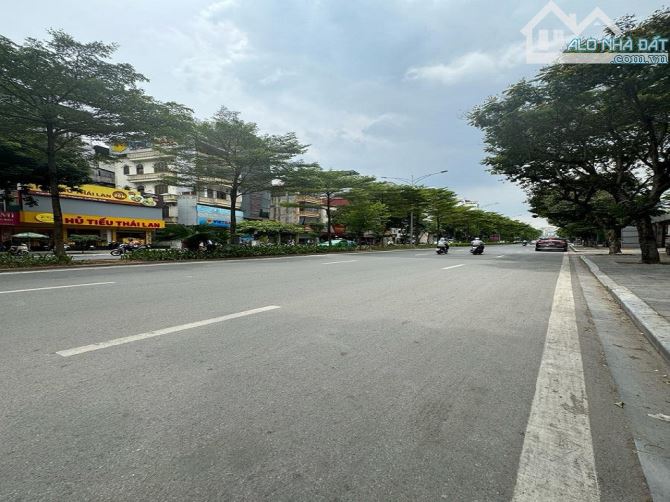 BÁN NHÀ ĐƯỜNG NGUYỄN KHÁNH TOÀN- CẦU GIẤY- OTO TRÁNH- KINH DOANH- 168m2- 18tỷ - 1