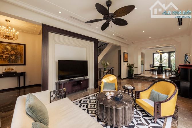 BÁN BT P.LÔ V.I.P NGÕ 2 GIẢNG VÕ - 290M2 3.5TẦNG - FULL NỘI THẤT, OTO TRÁNH ĐỖ, 86TỶ. - 1