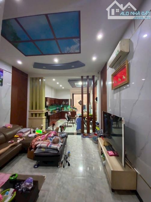 🏡🔥KHU VIP P.25🔥 - SÁT KHU D2 - 💥NHÀ 5 TẦNG 💥- 🍀95M2 (4.5M x 20M) 🍀- HẺM XE HƠI - CÒ - 1