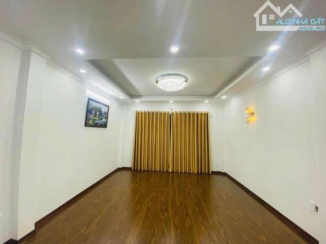 BÁN NHÀ KIM ĐỒNG - GIẢI PHÓNG - 62M2, 5 TẦNG, MT 5M, THANG MÁY, 2 OTO TRÁNH NHAU, KINH DOA - 1