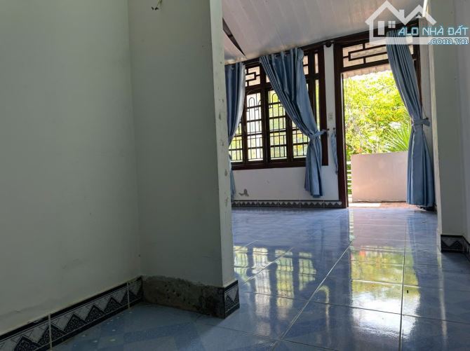 Bán nhà mặt tiền đường Trường Sơn cách biển 950m, cạnh chung cư PH,Nha Trang.Dt: 90,3m2 - 1