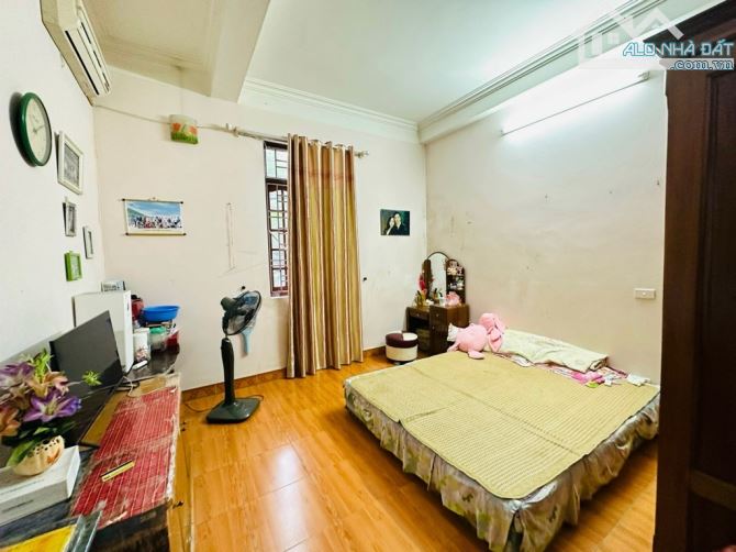 Chủ cần bán gấp nhà Mặt phố Nguyễn Xiển 120m2, 5 tầng, mt 8m, chỉ 43 tỷ, giá cực tốt - 1