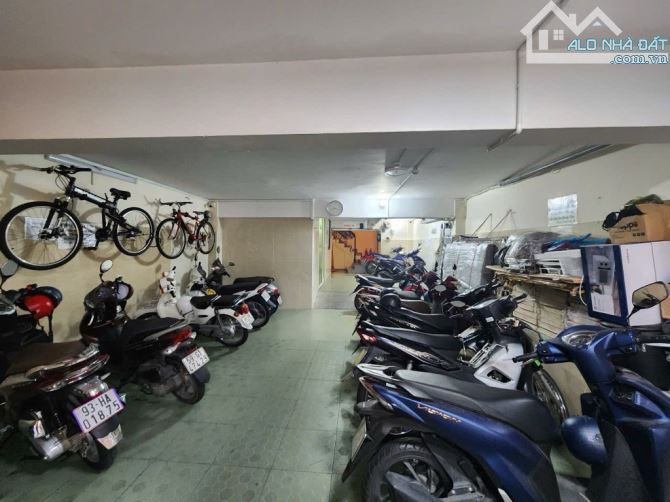 BÁN NHÀ HẺM NGUYỄN THỊ THẬP - CHDV DÒNG TIỀN HƠN 100TR/TH - 5 TẦNG 120M2 - CHỈ 25 TỶ - 12
