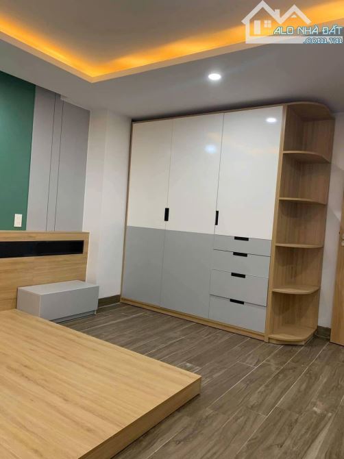 Bán toà căn hộ Mỹ Đa Đông p mỹ An, Ngũ Hành Sơn. đất 240m2. 1000m2 sàn.14 phòng; giá 20 ỷ - 2