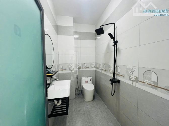 Nhà gần biển TP Nha Trang bán cắt lỗ chỉ 4,5 tỷ - 2