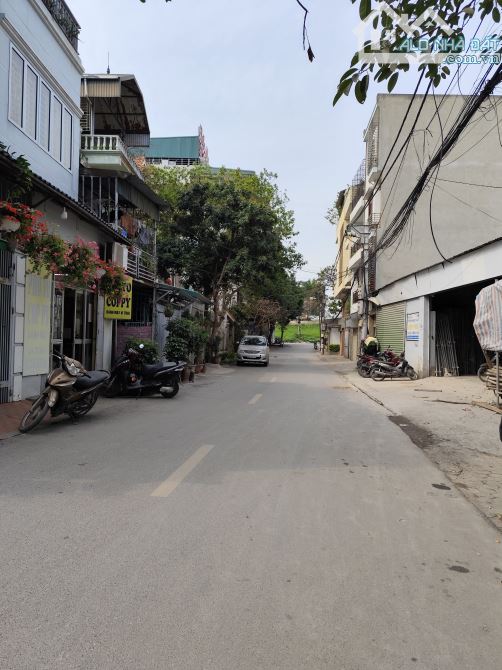 Bán đất mặt phố tư đình 115m² , mt 7,5m vỉa hè ôtô tránh kinh doanh , giá 28 tỷ . - 2
