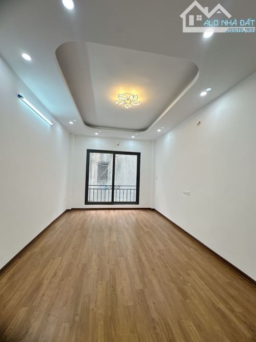 Bán nhà phố Khuyến Lương - Yên Sở - 10m Ô Tô Tránh - 2