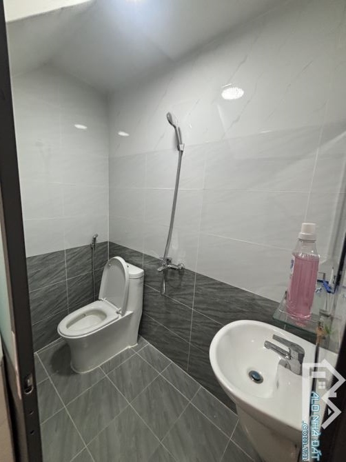 QUẬN TÂN PHÚ, 3 TẦNG, 41m2, 3PN, 3WC, GẦN HOÀ BÌNH - ĐẦM SEN, NHỈNH 4 TỶ - 2