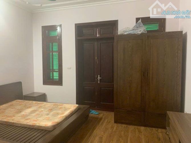 Cần bán gâp nhà  mặt ngõ Lạc Long Quân 80m2, 5T, gần hồ tây, ô tô tránh, kinh doanh tốt - 2