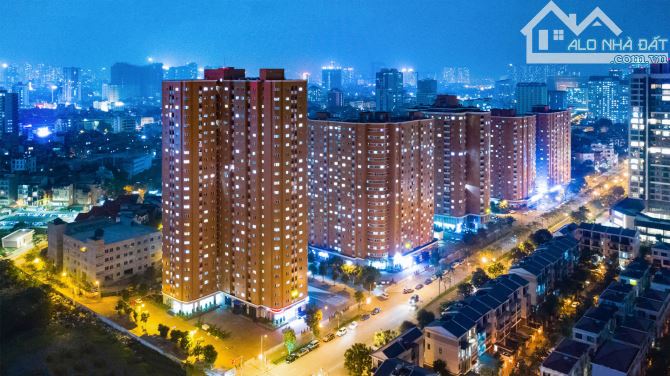 Bán gấp Penthouse 6PN - 6WC 350m2, tòa CT2A dự án KĐTM Nghĩa Đô, đôi diện Starlake. - 2