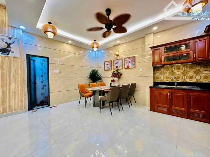 Bán nhà Bình thạnh p.12 DT:4x18 KC:5 tấm giá:12 tỷ tl ngay cx chu văn an - 2