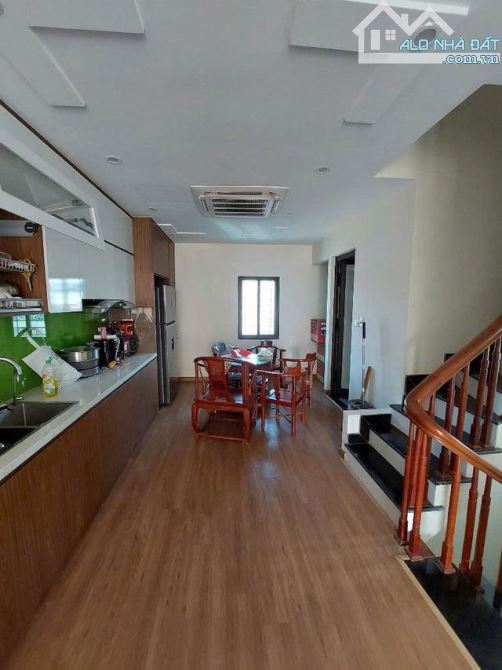 🏡 Bán Nhà Đẹp Lạc Long Quân – 2 Ô Tô Tránh – Kinh Doanh – 63m² – 6.5 Tầng – Thang Máy – - 2