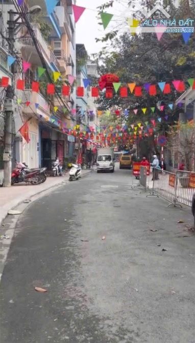 Cho thuê nhà riêng Nguyễn Ngọc Nại, ngã tư Sở DT 65 m2 x 4 tầng ô tô đỗ cửa 20 triệu/tháng - 2