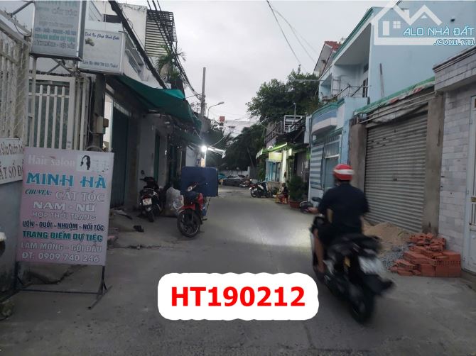 Nhà Hẻm Hậu Giang Q6 - 3,3x8M - 2,85 Tỷ - Ngay Vòng Xoay Mũi Tàu. - 2