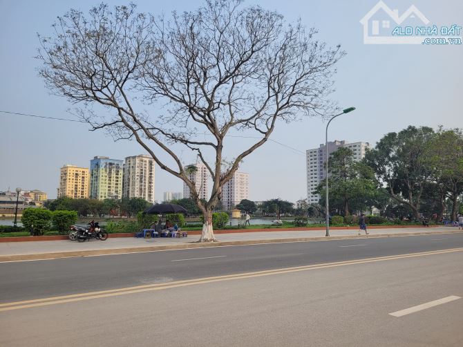 Nhà đẹp dân xây 5 tầng, gần oto, ngõ thông, phân lô Tân Mai 40m2 giá 6.4 tỷ. - 2