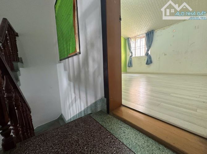 Bán nhà mặt tiền đường Trường Sơn cách biển 950m, cạnh chung cư PH,Nha Trang.Dt: 90,3m2 - 2