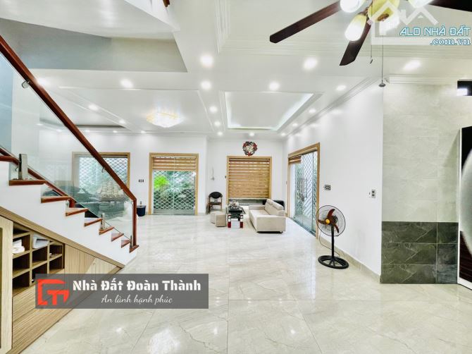 130m2 biệt thự 3 tầng view vườn hoa khu đô thị ngã 5 sân bay Cát Bi - 2