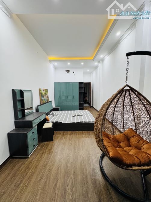 [HOT] Bán nhà mới Đại Từ DT40m2, 5 tầng, MT 3.3m, giá 9.85 tỷ - 2