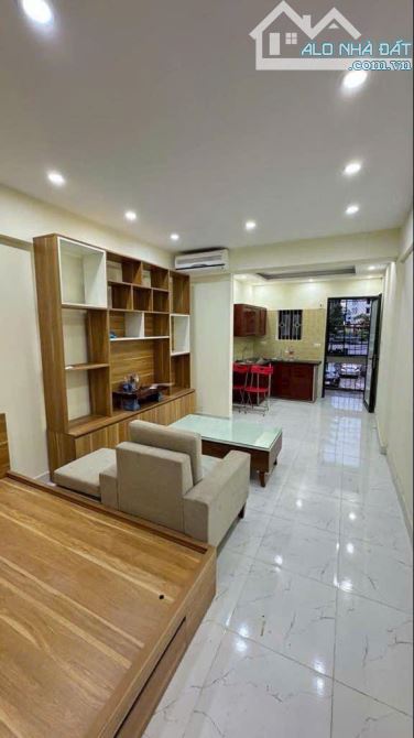 Nhà mới đẹp gần phố - ngõ nông rộng nội thất đẹp - đầy đủ công năng dân trí cao an sinh đì - 3