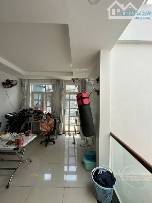 Bán nhà đẹp Hẻm 248// Hoàng Hoa Thám, P5, Bình Thạnh, ( DT : 58 m 2) x 3 lầu, giá 7 tỷ - 3