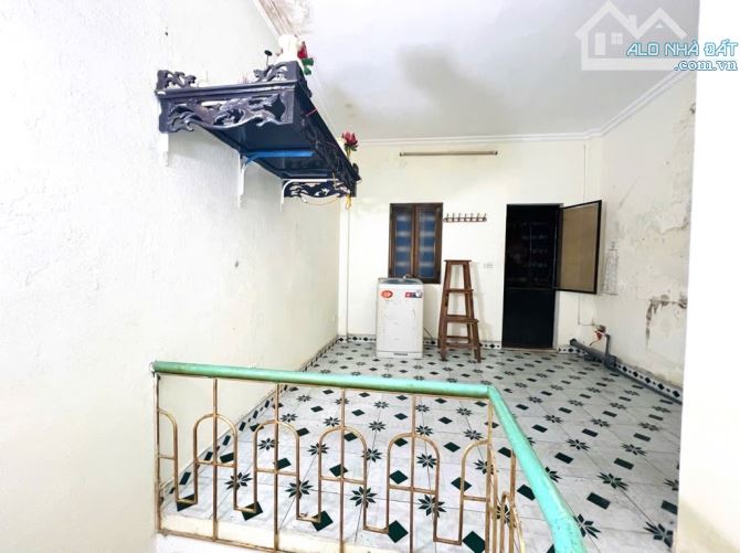 Nhà Hồng Mai 5tầng 18m 2.8ty MT 3.6m - 3