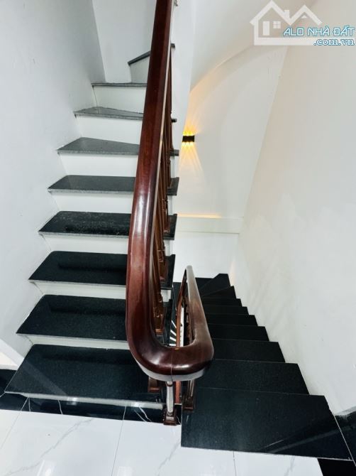 BÁN NHÀ NGÕ RỘNG PHỐ KHƯƠNG ĐÌNH, DT 44m2, XÂY 5 TẦNG, MẶT TIỀN 3.7M, GIÁ CHÀO 10,6 TỶ - 3
