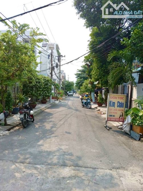 Hẻm xe hơi Lê Thúc Hoạch Tân Phú 78m2 4 x 19 m giá chỉ hơn 6T xíu - 3