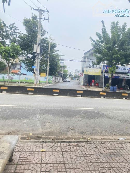 💥Mặt tiền Kinh doanh đỉnh-Lê Thị Riêng-109m2- Không QH, Không lộ giới - Đang có dòng tiền - 3