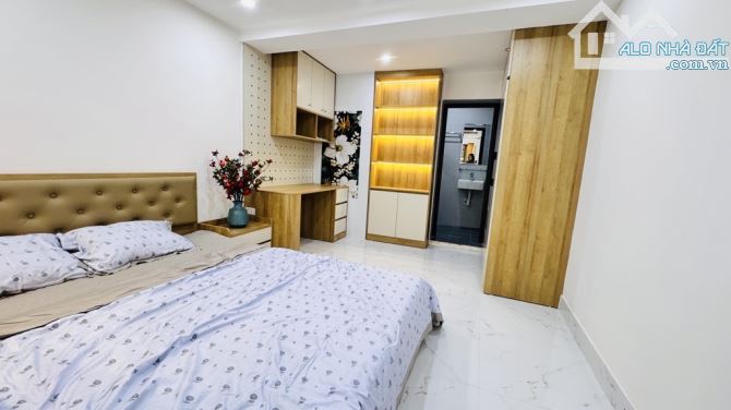 3,65 tỷ - NHÀ SỔ ĐỎ THANH XUÂN - TẬP THỂ TẦNG 1, DIỆN TÍCH 68m² x 2PN PHỐ HOÀNG ĐẠO THÀNH - 3