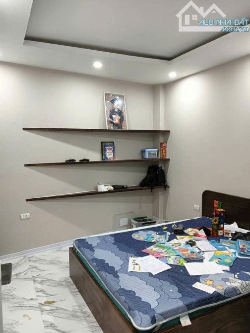 Bán nhà phố Nguyễn Đức Cảnh, Hoàng Mai, diện tích 57m2, 6T Thang máy, MT 5m, OTO - 3