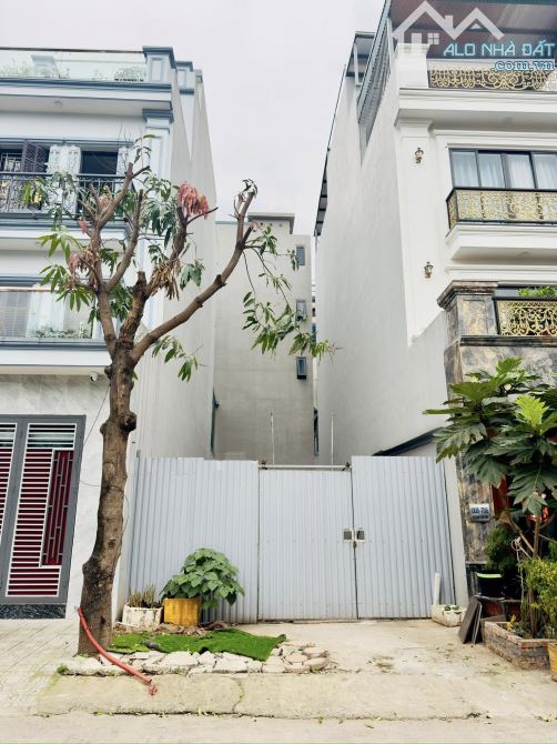 Bán mành đất LK KĐT Tây Nam Linh Đàm view vườn hoa. DT 90m 5 tầng. Giá 18 tỷ TL - 3