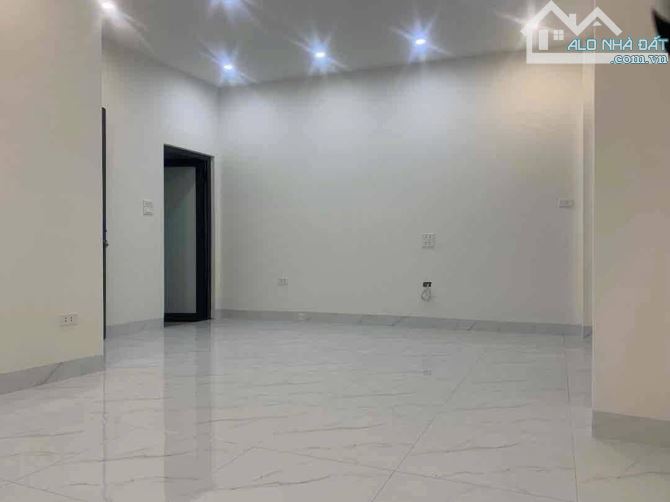 QUANG NHÂN THANH XUÂN 35M 6,7 TỶ 5 TẦNG MT 5M NGÕ THÔNG RỘNG HÀNG XÓM ROYAL CITY - 3