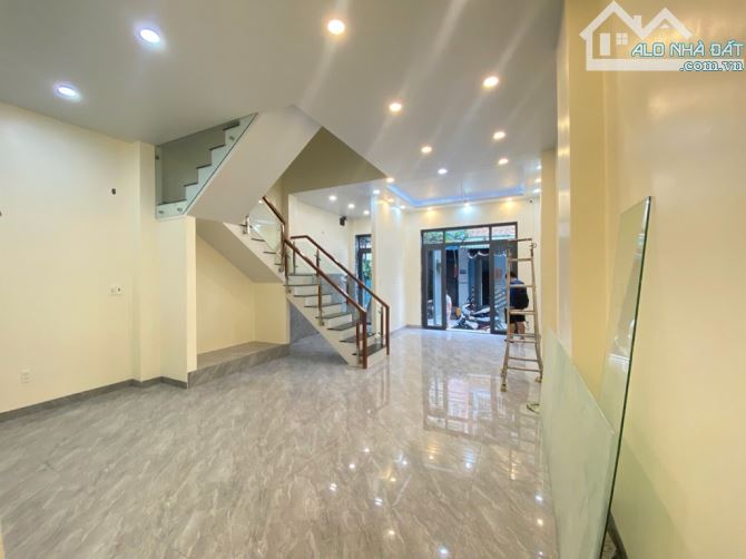 BÁN NHÀ MỚI BHH BÌNH TÂN-4LẦUBTCT-55M² -HXT7M -SÁT KÊNH THAM LƯƠNG-GẦN 26/3 -GIÁ 6.19TỶTL. - 3