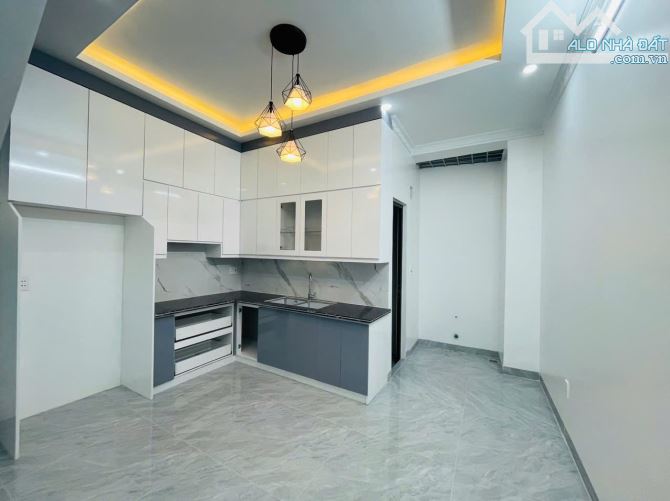 BÁN NHÀ 46m x 4 TẦNG CHỢ ĐÔN THIÊN LÔI LÊ CHÂN 46M GIÁ 3,85 TỶ Ô TÔ ĐỖ CỔNG - 3