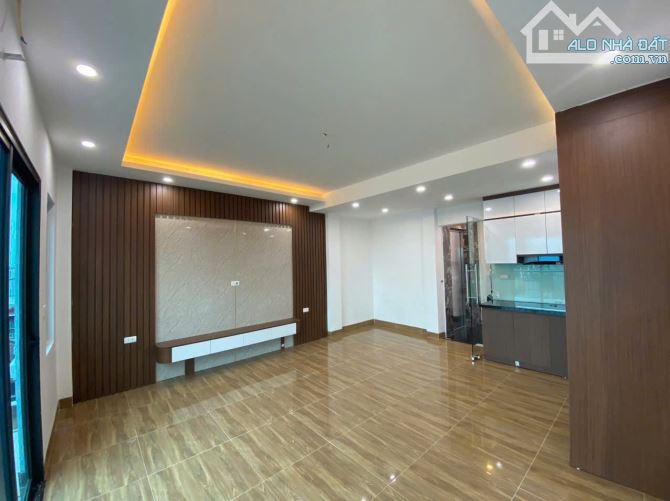 Nhà 6,5 tầng thang máy đường thông ô tô vào nhà gần phố Trịnh Văn Bô và ngã tư Canh - 4
