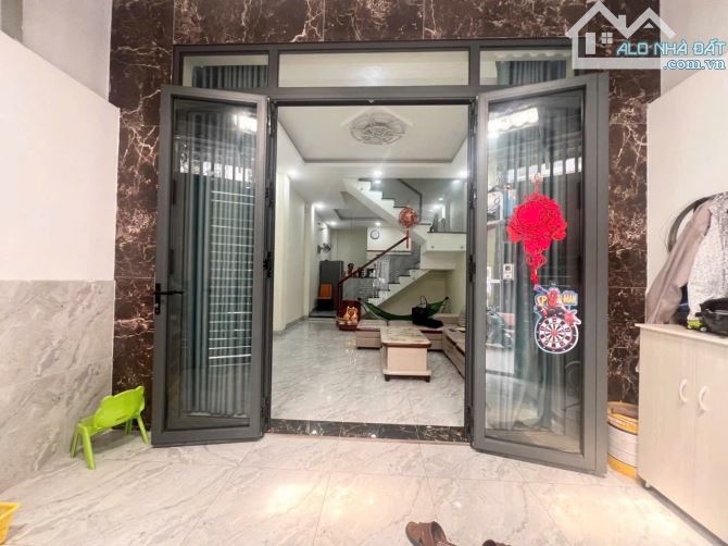 Nhà trệt 2 lầu hxh sau lưng chung cư 4S Linh Đông phường Linh Đông. Giá đầu tư - 4