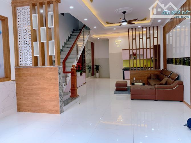 Ngộp bán gấp nhà ô tô, 4 tầng, 75m2, 4pn, BTCT Đông Hòa , chỉ 4 tỷ 3 - 4