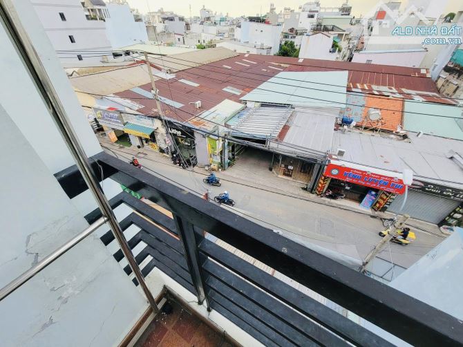 CHDV 16 phòng mặt tiền DS 1 - 165m2 - 22T - 4