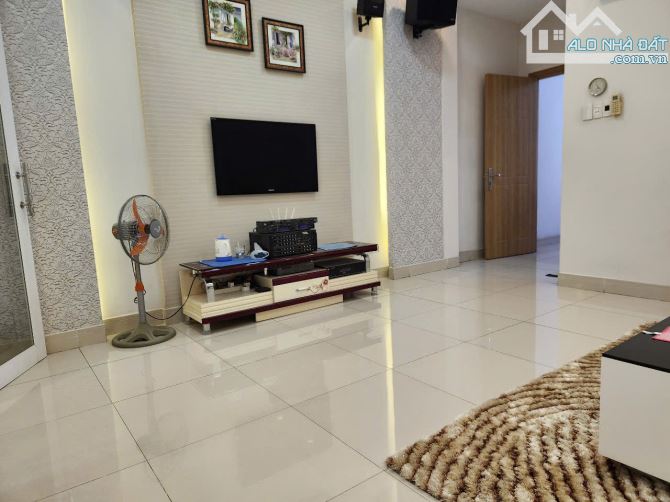 Xuất cảnh Bán Nhanh Giá Rẻ Nhà 1/ HXT đường chiến lược P BTD Bình Tân 5mx20m 4 Tầng 6.5 Tỷ - 5
