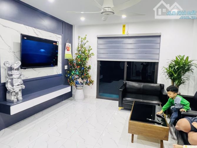 TẢ THANH OAI- Ô TÔ NGỦ TRONG NHÀ- GẦN KDT LINH ĐÀM - 5