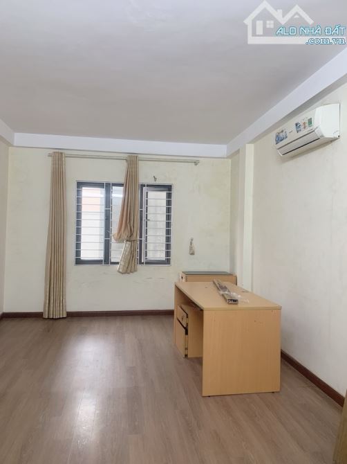 Bán nhà phố Khuyến Lương - Yên Sở - 10m Ô Tô Tránh - 5
