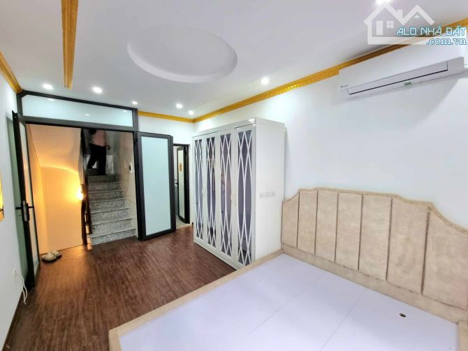 Bán nhà mặt ngõ Trương Định, quận Hoàng Mai 4 tầng nở hậu, lợi kinh doanh, 5 tỷ 8 - 5