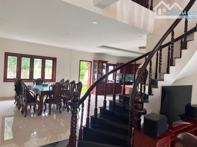 BIỆT THỰ SÂN VƯỜN ĐƯỜNG TÔ KÍ 25X70 ĐƯỜNG LỚN FULL NỘI THẤT SANG TRỌNG LỊCH LÃM - 5