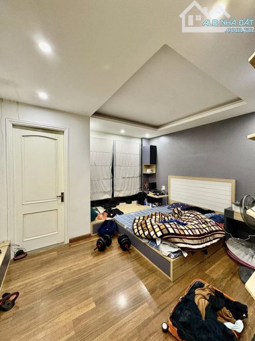 BÁN NHÀ GỐC ĐỀ, 40M, 5T, MT 4M, GẦN Ô TÔ, THOÁNG, Ở SƯỚNG, CHỈ 7 TỶ. - 5