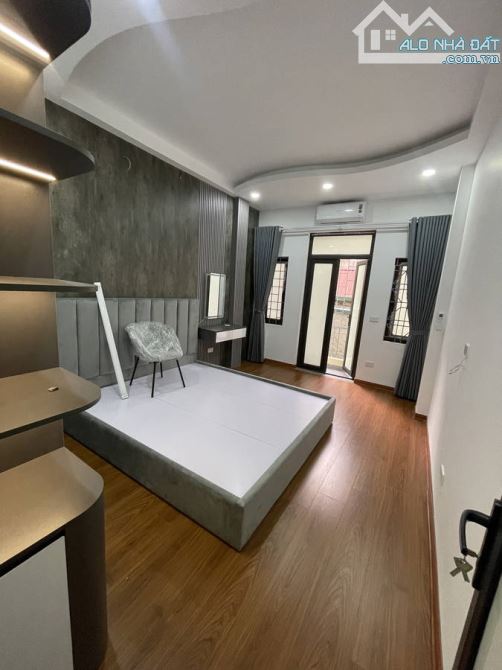 BÁN NHÀ LÊ THANH NGHỊ - HAI BÀ TRƯNG - DÒNG TIỀN 300TR/NĂM30m² x 6 tầng*MT5m*6.150 tỷ - 5