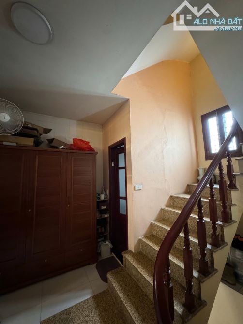 Bán gấp nhà MP Trần Khát Chân HBT,đường 2 chiều,vỉa hè đá bóng,kinh doanh đỉnh, chỉ 28 tỷ - 7