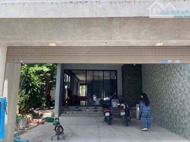 Chủ bán căn biệt thự hơn 300m ngay biển Mỹ Khê gần cầu Rồng - 8