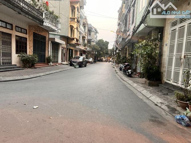 Bán nhà Phúc Đồng, Phân lô 918  Long Biên 87m2,  MT 5.2m, Ô TÔ TRÁNH, ĐẦU TƯ.