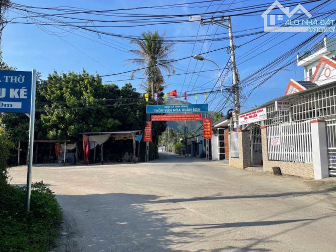 Bán đất xã Vĩnh Trung đường 10m mặt tiền Xuân sơn 553m2 giá 15tr/m2